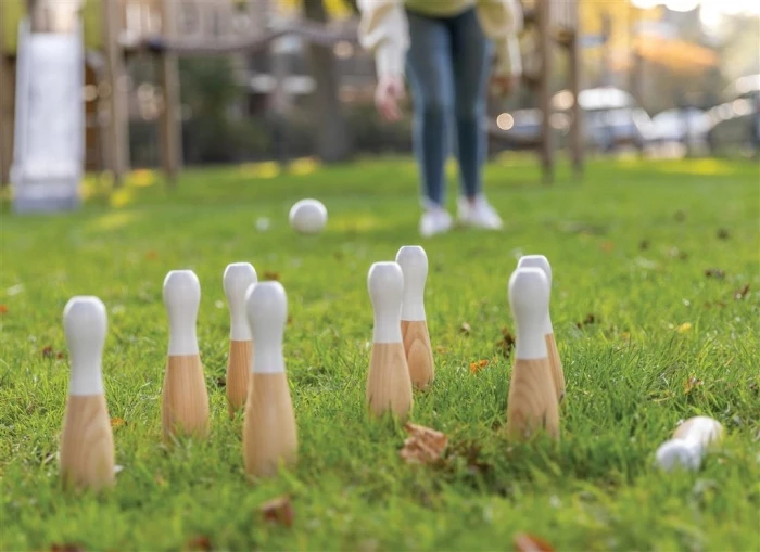 Jeu de 9 quilles en bois 