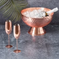 Duo of champagne glasses 