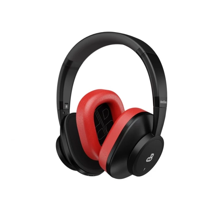Noise-reducing Bluetooth headset with interchangeable earpads 