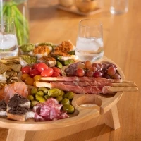 Appetizer platter with feet