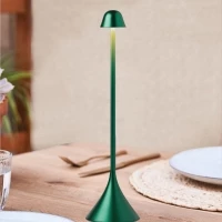 Lampe ambiance feutrée forme cloche