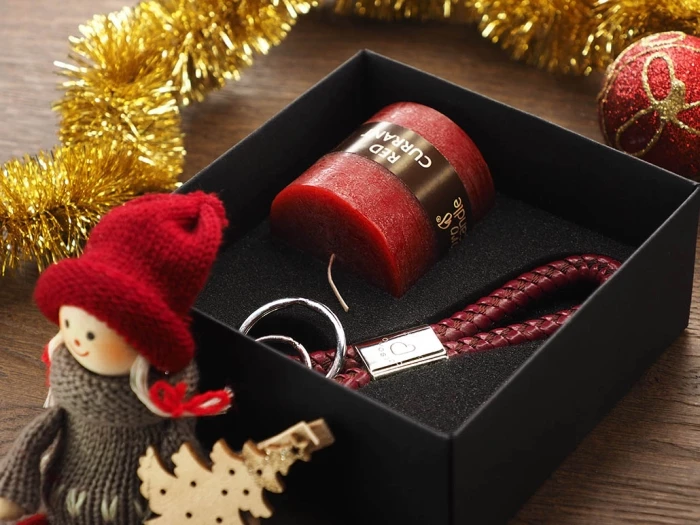 Candle & keyring gift box