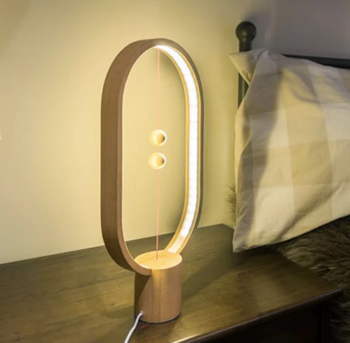 Lampe balance bambou design