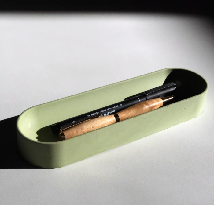 Pine resin pencil holder