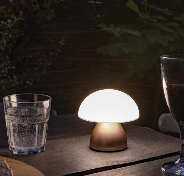 Recycled rechargeable usb table lamp