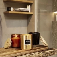 Wood scent candle