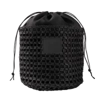 Bourse en raphia 16 x 15 cm