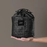 Bourse en raphia 16 x 15 cm