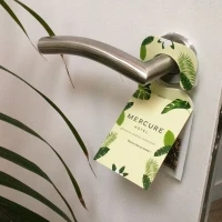 Accroche-porte avec graines