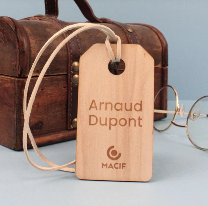 Wooden luggage tag made in france