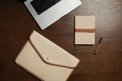 Pochette ordinateur recyclée 16