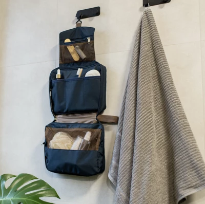 Trousse vestiaire recyclée