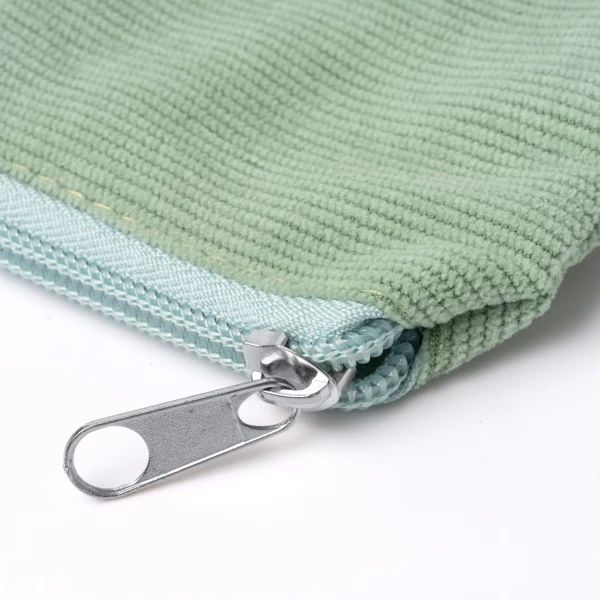 Velvet kit 20,5 x 14 x 7 cm