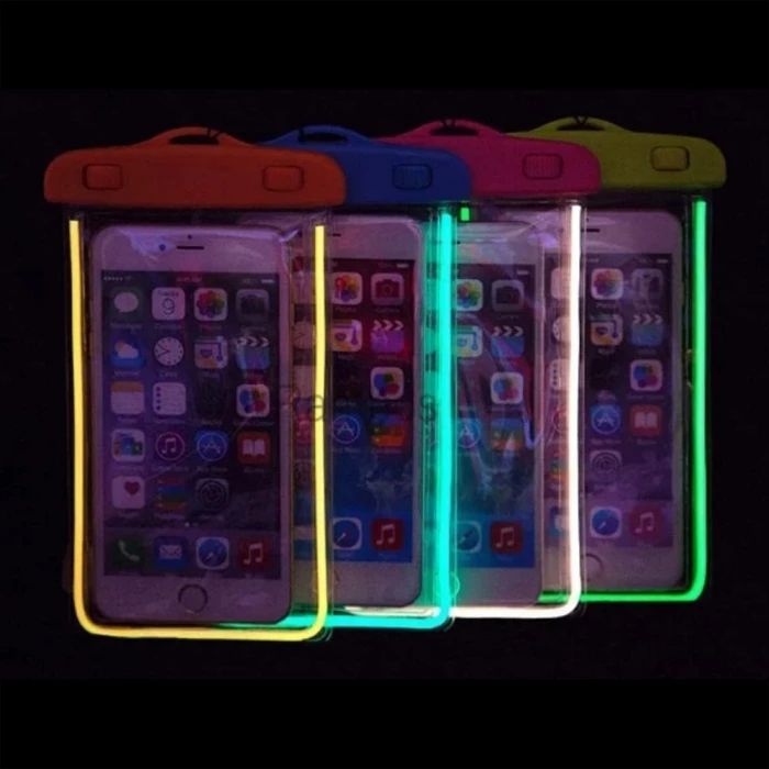 Waterproof smartphone pouch