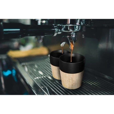 Set of 4 magnetic mugs 