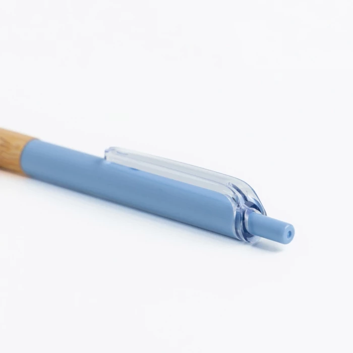 Stylo issu de composants récupérés & bambou