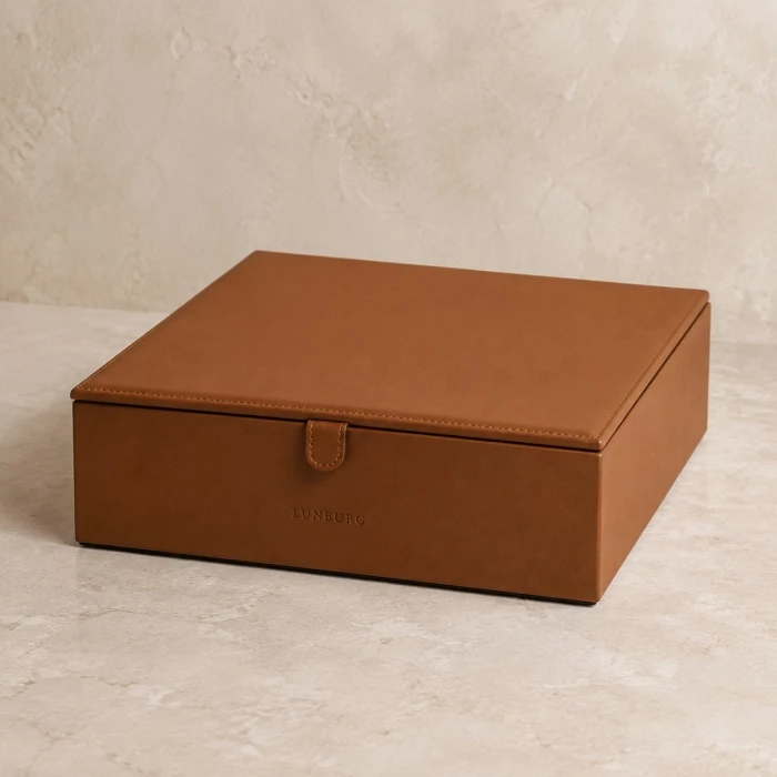 Boite cuir pleine fleur 