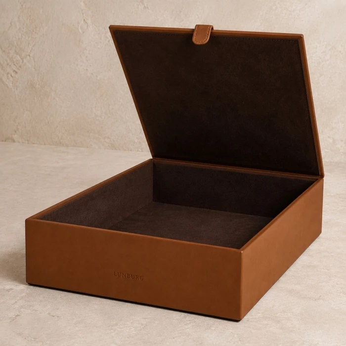 Boite cuir pleine fleur 